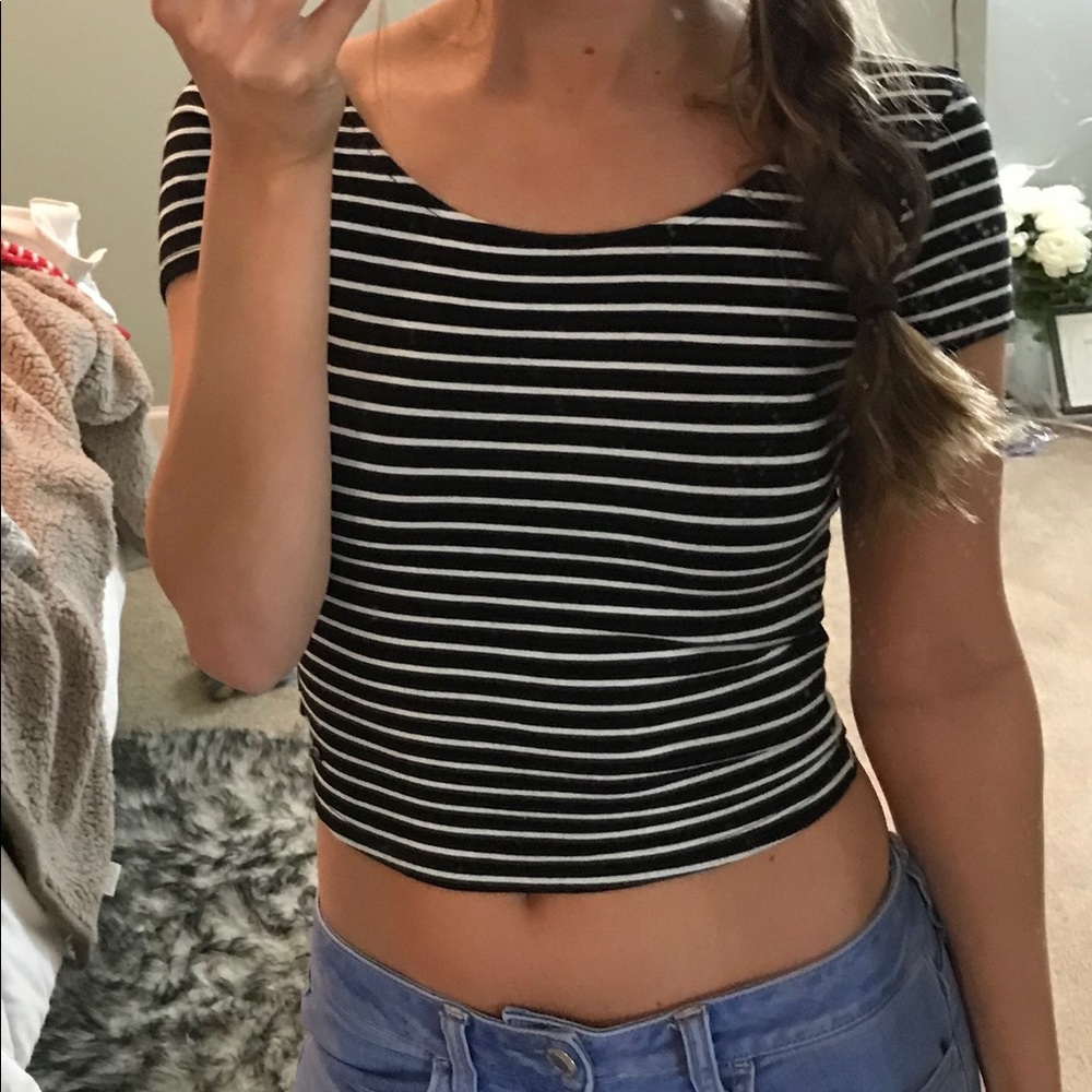 American Eagle crop top
